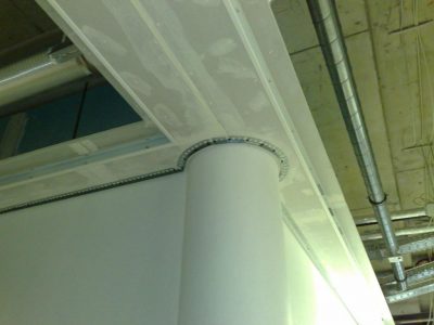 F30 Trockenbau Fries mit Schattenfuge